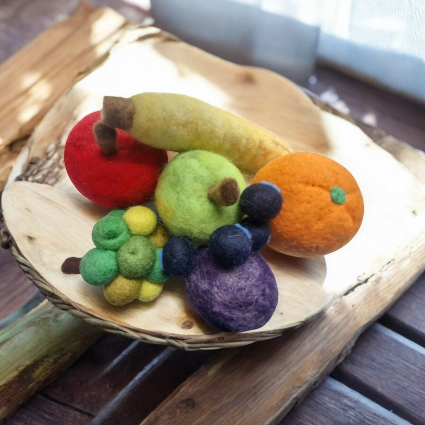 My first fruit basket - Needle-felted Wool